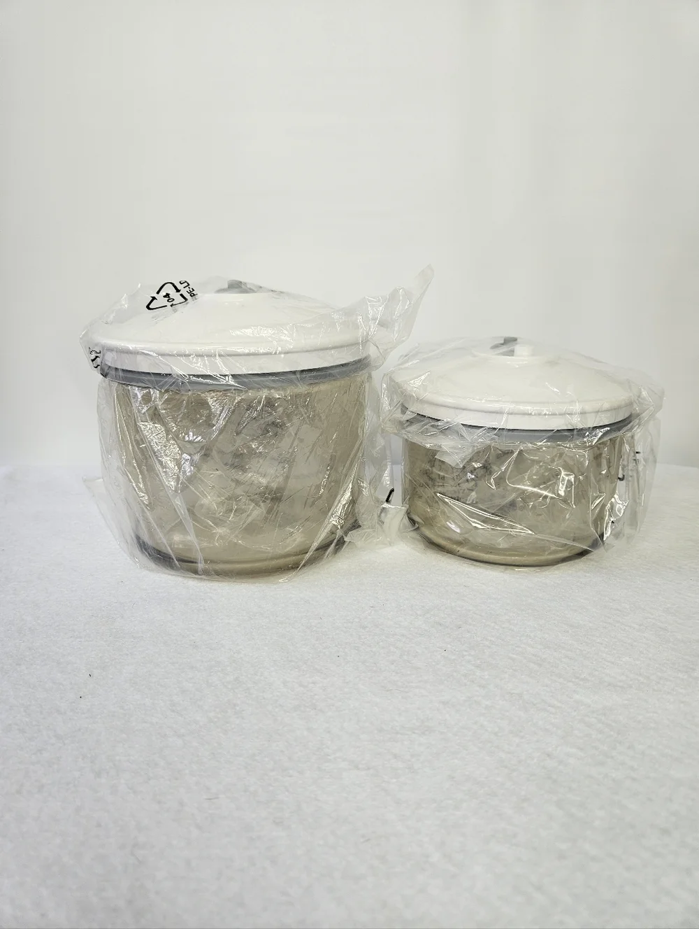 FoodSaver 2 NEW Canisters 50ox 25oz Vacuum Airtight Round Containers Nesting